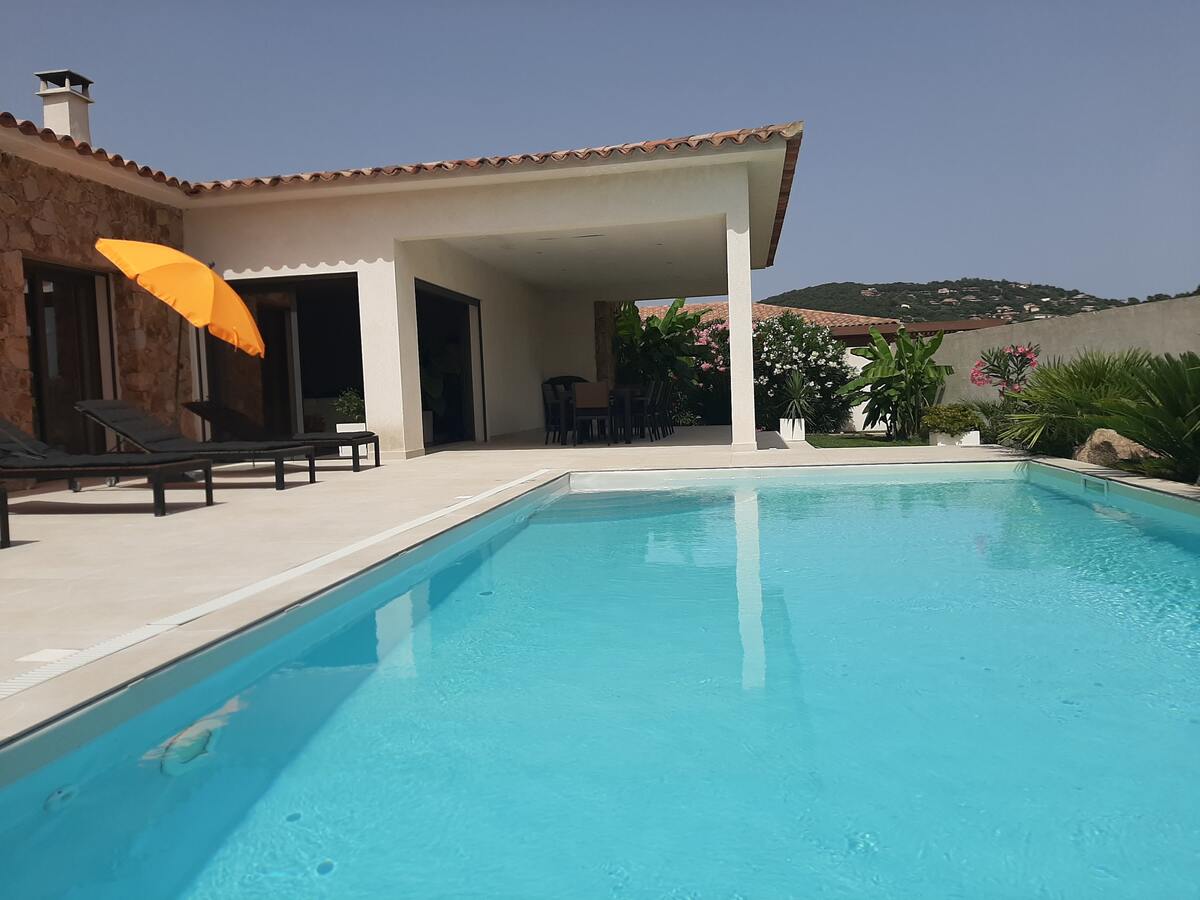 Villa 160 m² Porto-Vecchio, piscine privée, 10 personnes - Photo 1