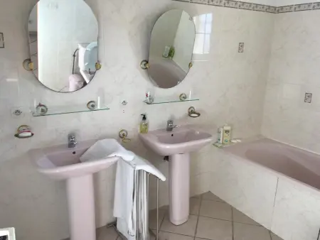 Maison chaleureuse Saint-Cyr-sur-le-Rhône, Maison 8 personnes à Saint Cyr sur le Rhône - Photo 27