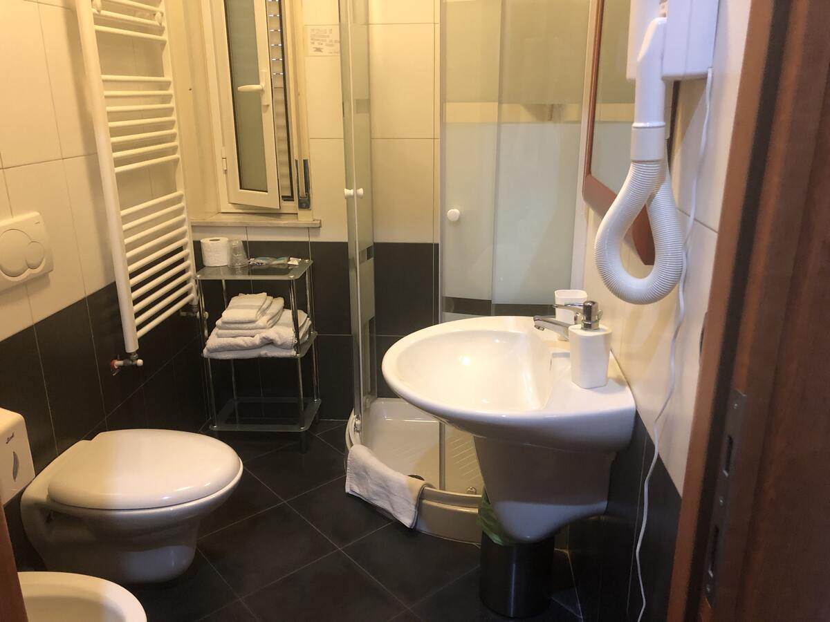 Appartement 4 pers. à Mongiove : vue ville et plage - Photo 4