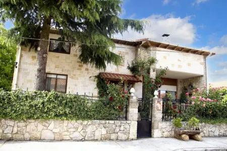Maison familiale 6 chambres avec jardin clôturé à Abejar : photo 14