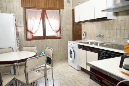 Maison familiale 6 chambres avec jardin clôturé à Abejar : photo 22
