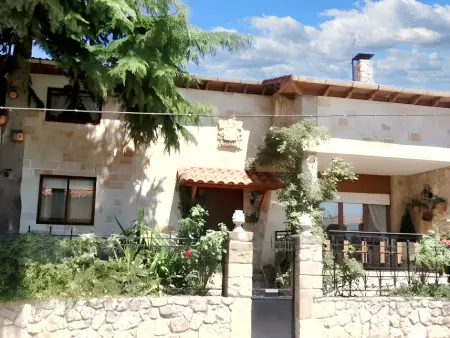 Maison familiale 6 chambres avec jardin clôturé à Abejar : photo 31