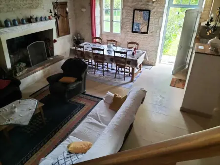 Maison charmante à Antezant-la-Chapelle avec jardin - Photo 7