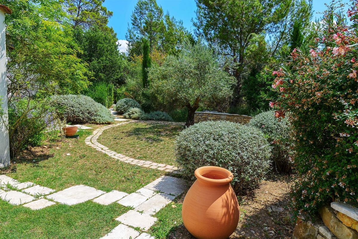 Villa 300m² avec piscine privée - 10 personnes à Garéoult - Photo 6