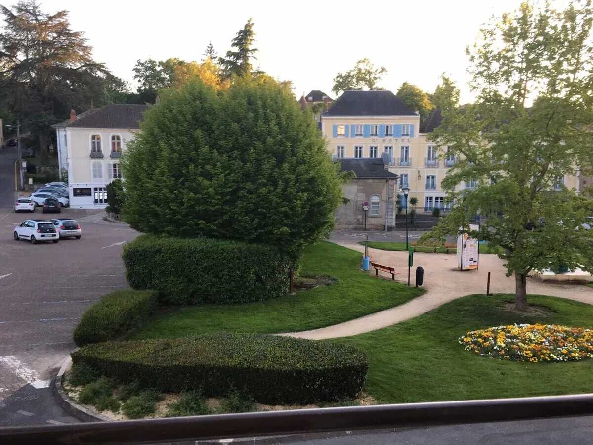 Appartement 3 étoiles à Néris-les-Bains, 2 chambres - Photo 12