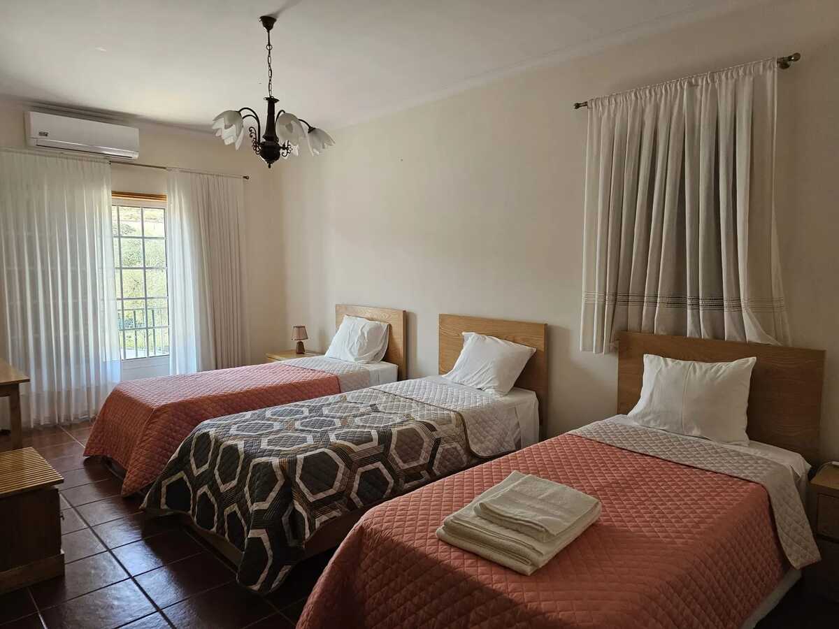 Villa 4 chambres + studio avec piscine privée à Lodões - Photo 11