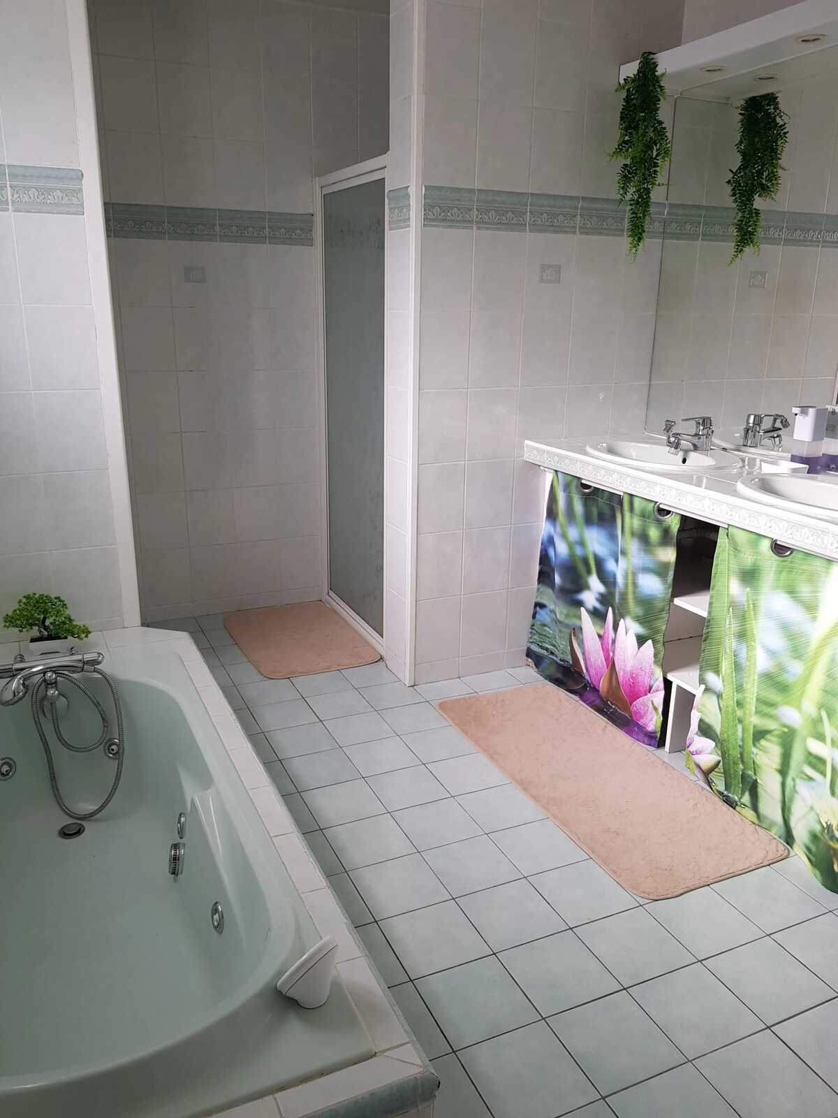 Maison 100 m² avec jacuzzi et jardin à Angoumé - Photo 33