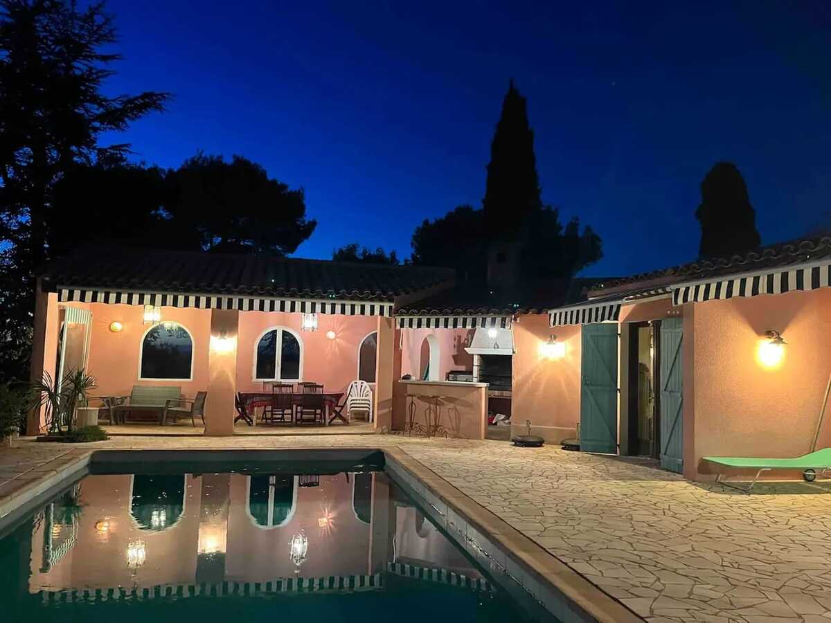 Villa 180 m² à Agde : 5 chambres, piscine et jardin 1500 m² - Photo 1