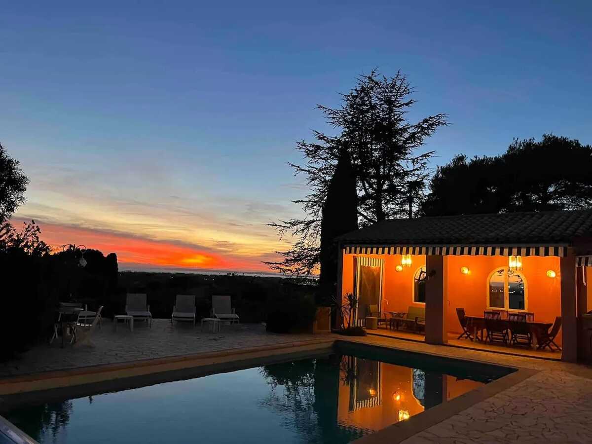 Villa 180 m² à Agde : 5 chambres, piscine et jardin 1500 m² - Photo 2