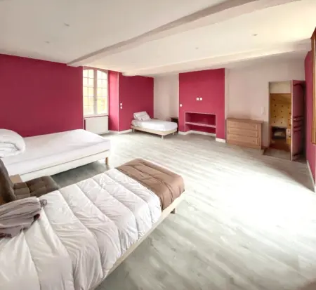 Maison 16 personnes avec jardin clôturé à Mouterre-Silly : photo 5