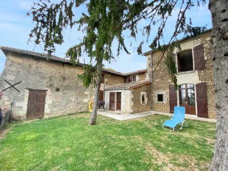 Maison 16 personnes avec jardin clôturé à Mouterre-Silly : photo 12