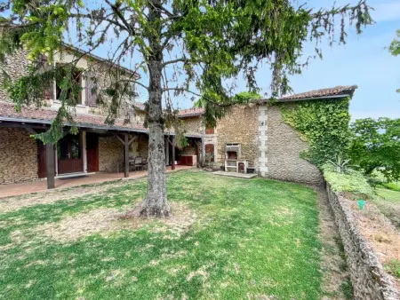 Maison 16 personnes avec jardin clôturé à Mouterre-Silly : photo 13