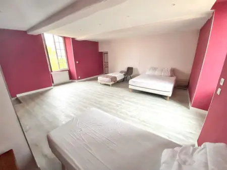 Maison 16 personnes avec jardin clôturé à Mouterre-Silly : photo 18