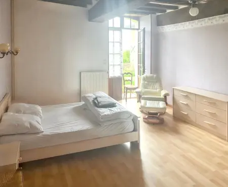 Maison 16 personnes avec jardin clôturé à Mouterre-Silly : photo 31