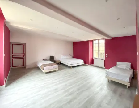 Maison 16 personnes avec jardin clôturé à Mouterre-Silly : photo 32