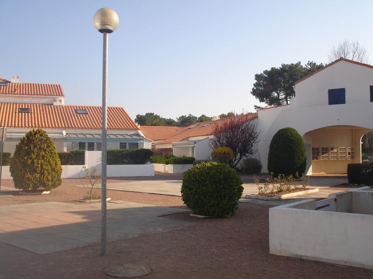 Maison de plain-pied avec piste de pétanque à Saint-Jean-de-Monts - Photo 1