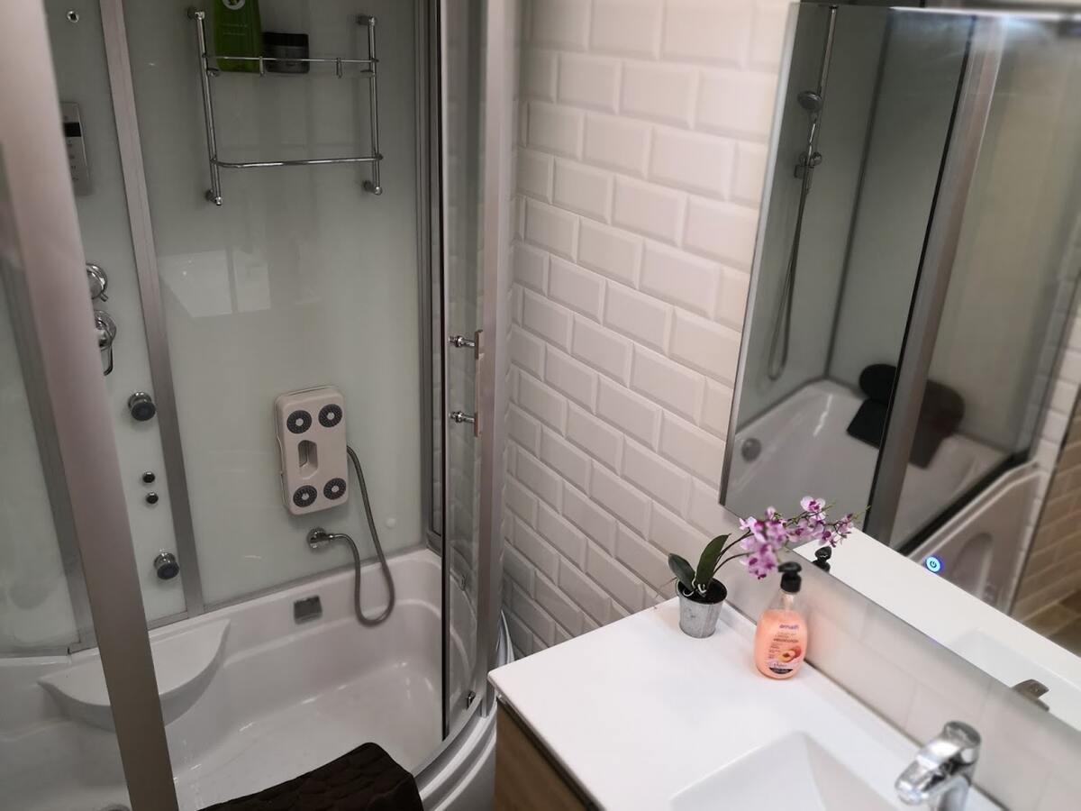 Appartement vue mer et montagne à Mogro avec jacuzzi - Photo 13