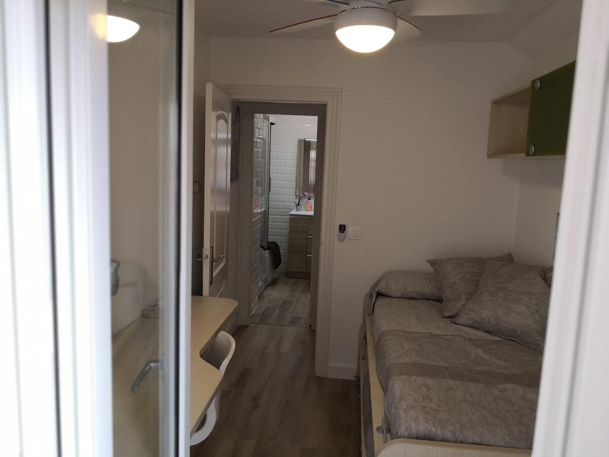 Appartement vue mer et montagne à Mogro avec jacuzzi - Photo 20