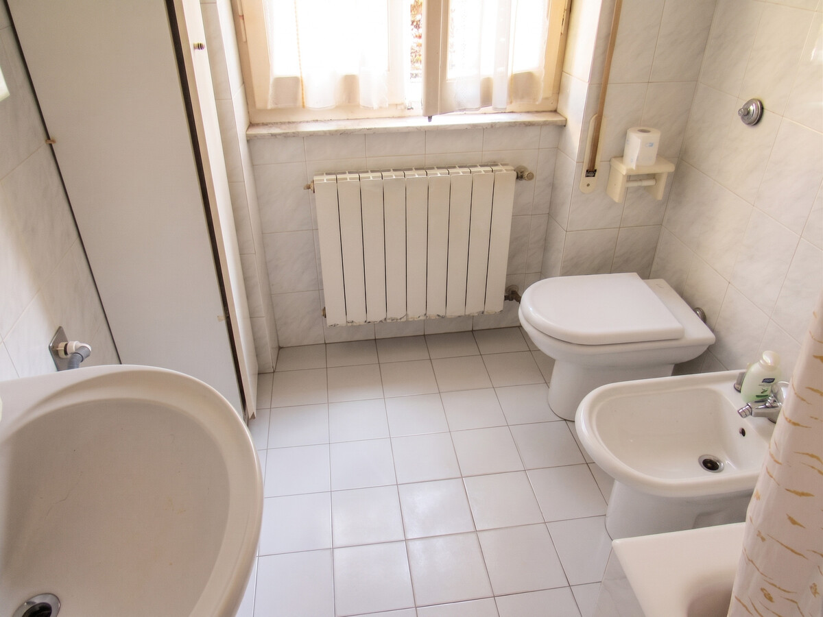 Appartement 120 m² à Pescara, 3 chambres, à 50 m de la plage - Photo 13