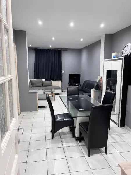 Maison 3 chambres avec jardin clôturé et terrasse à Sclessin, Liège : photo 2