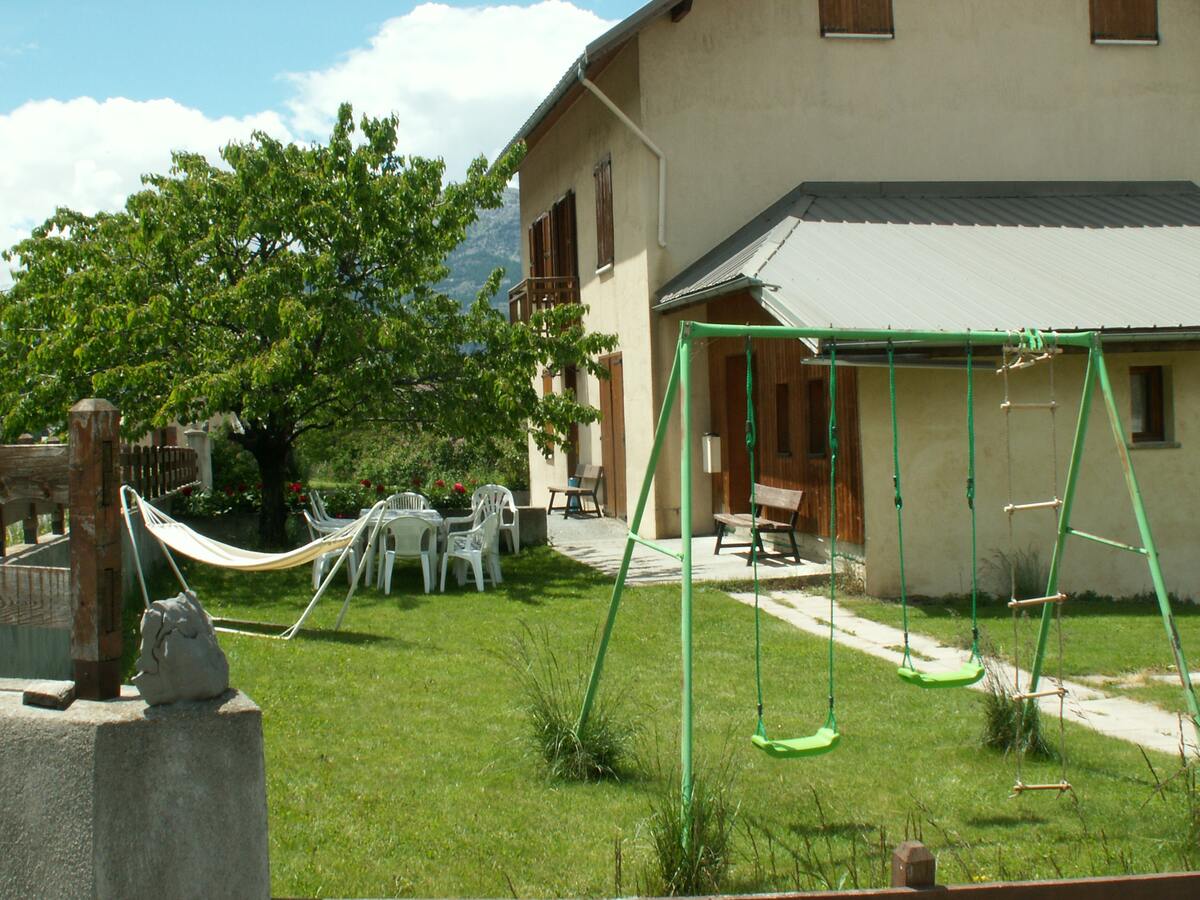 Maison 300 m² pour 15 personnes, 6 chambres avec vue montagne - Photo 2