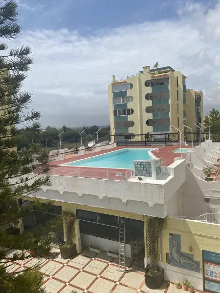 Location appartement à Vilamoura, Quarteira, Appartement charmant à Vilamoura avec piscine partagée