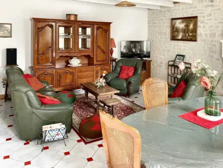 Maison confortable au cœur de Fleurac avec grand jardin - Photo 2