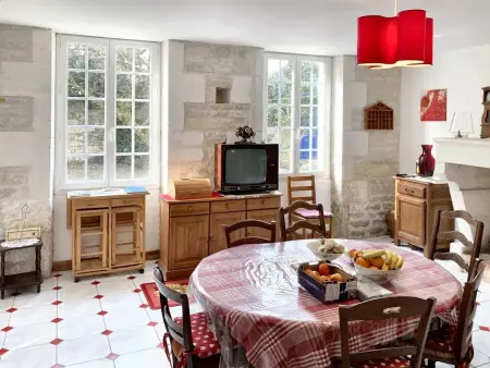 Maison confortable au cœur de Fleurac avec grand jardin - Photo 5