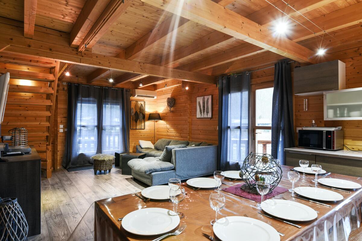 Chalet 3 étoiles à Orlu avec jacuzzi et vue montagne - Photo 9