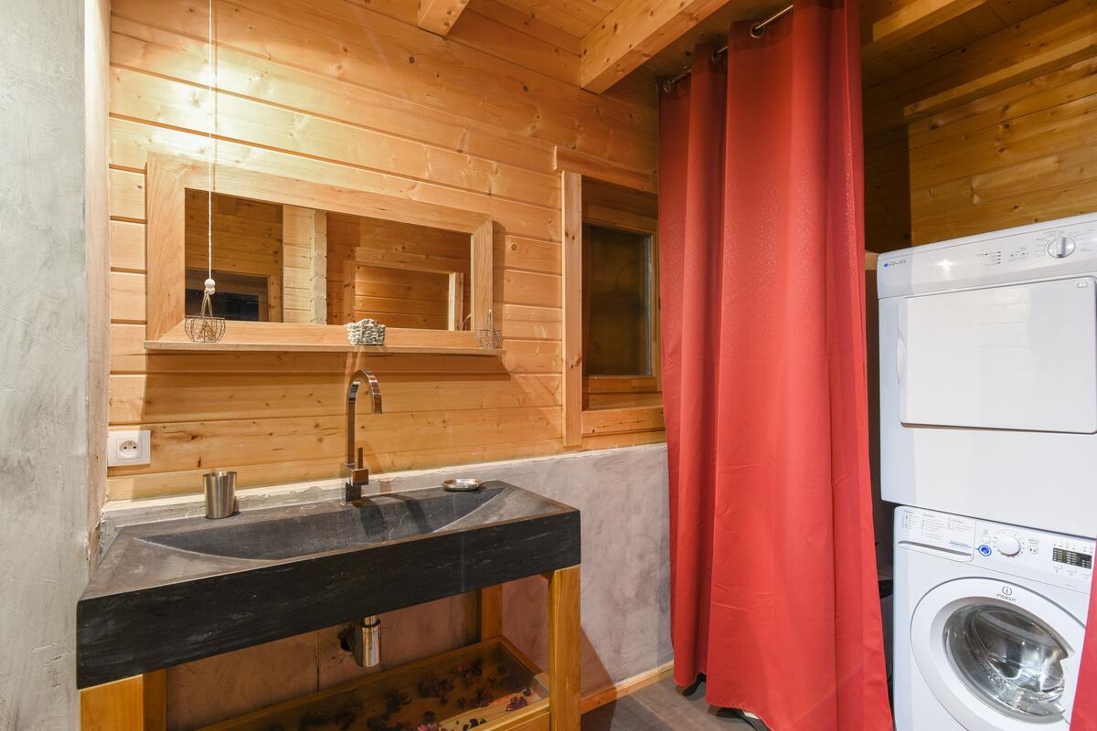 Chalet 3 étoiles à Orlu avec jacuzzi et vue montagne - Photo 13