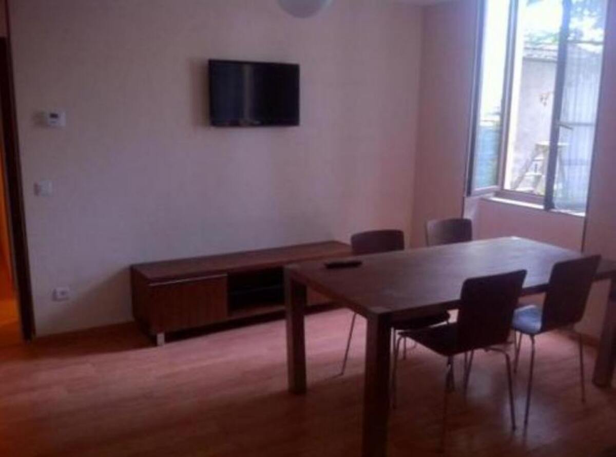 Appartement 97 m² à Roanne, 3 chambres, terrasse et jardin - Photo 2