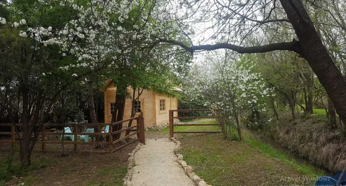 Chalet 30 m² avec piscine ouverte toute l'année à Orange - Photo 13