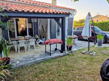 Maison charmante à Vaux-sur-Mer avec jardin clôturé - Photo 24