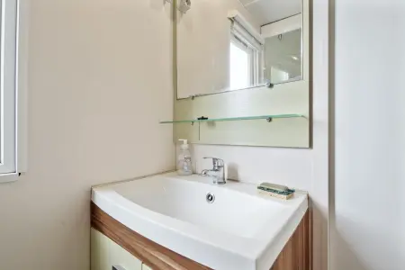 Bungalow convivial près de Sète avec piscine partagée - Photo 10