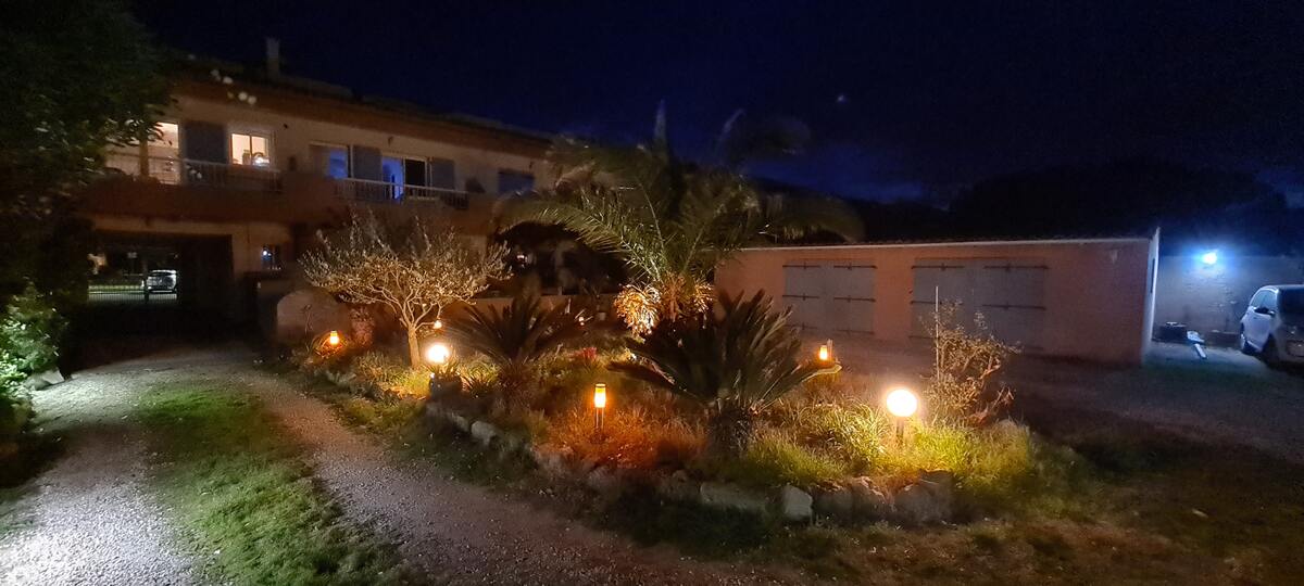 Studio 20 m² à Hyères, terrasse et barbecue - Photo 4