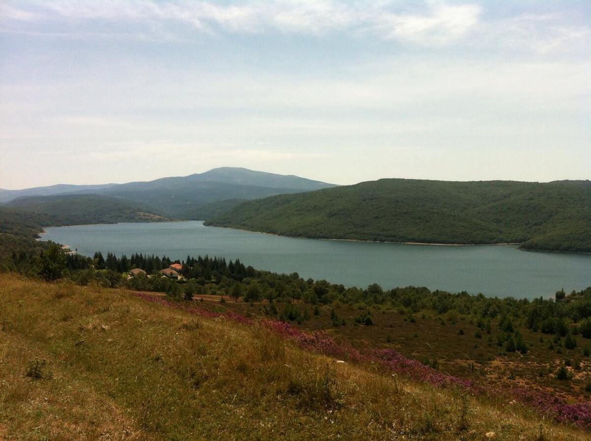Maison 12 personnes avec vue sur le lac à Villasur de Herreros - Photo 3
