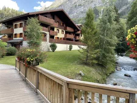 Location appartement à Pralognan la Vanoise, Appartement accueillant à Pralognan-la-Vanoise avec balcon et vue