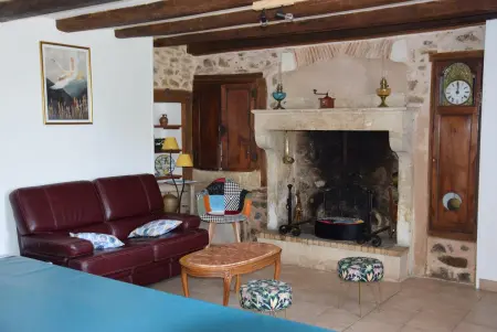 Maison charismatique à Saint-Germier avec jardin clôturé. - Photo 14
