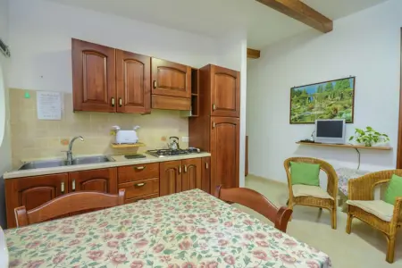 Appartement avec vue mer et terrasse à Sorrento, 3 personnes : photo 9