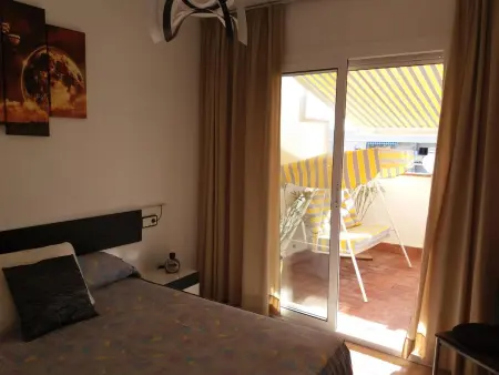 Appartement moderne à La Pineda, 2 chambres, piscine et terrasse : photo 14