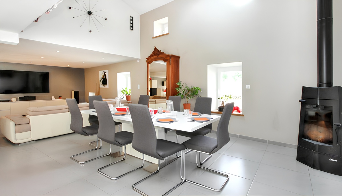Villa 260 m² à Divajeu : 5 chambres, piscine privée - Photo 10