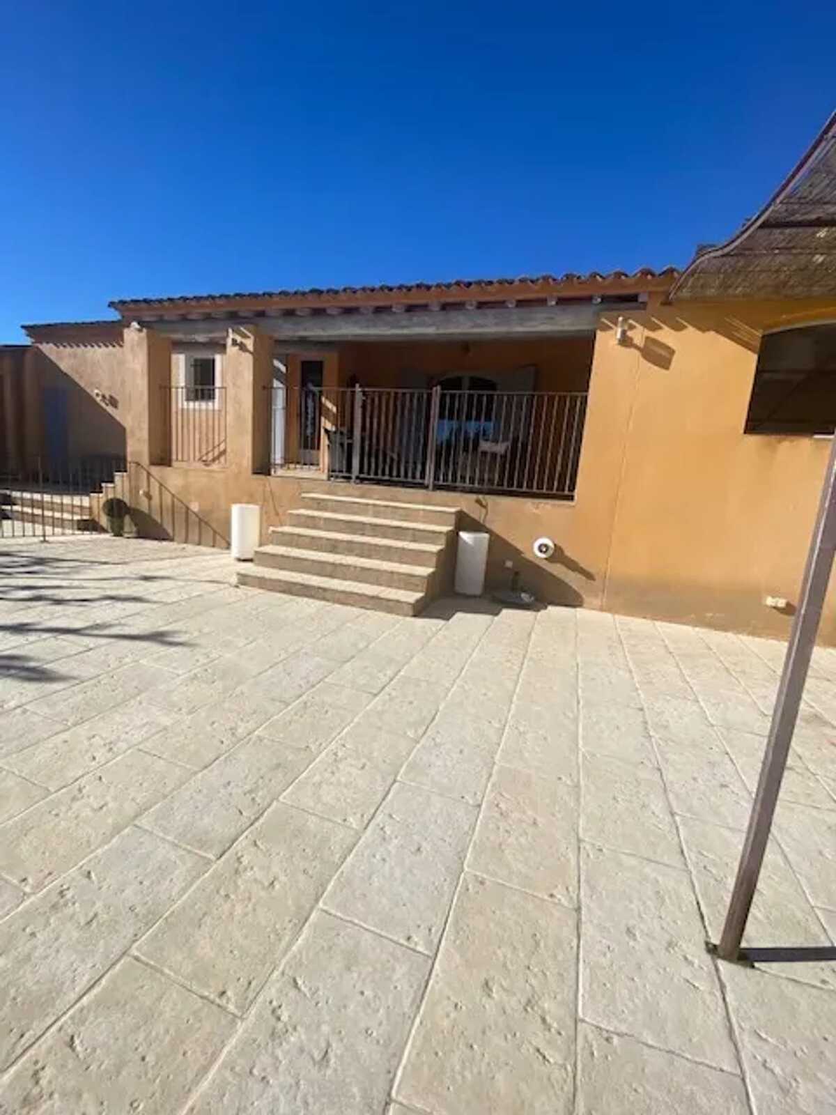 Villa 200 m² avec piscine privée et salle de sport - Photo 32