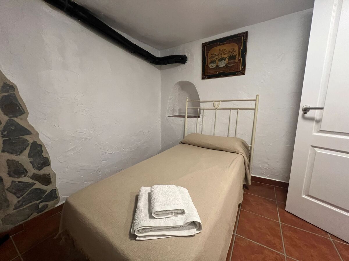 Maison 5 personnes à Benalauría avec cheminée et barbecue - Photo 20