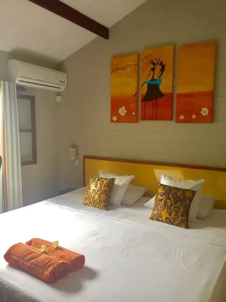 Maison avec piscine partagée à Albion, à 100 m de la plage : photo 20