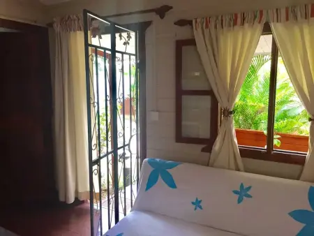 Maison avec piscine partagée à Albion, à 100 m de la plage : photo 42