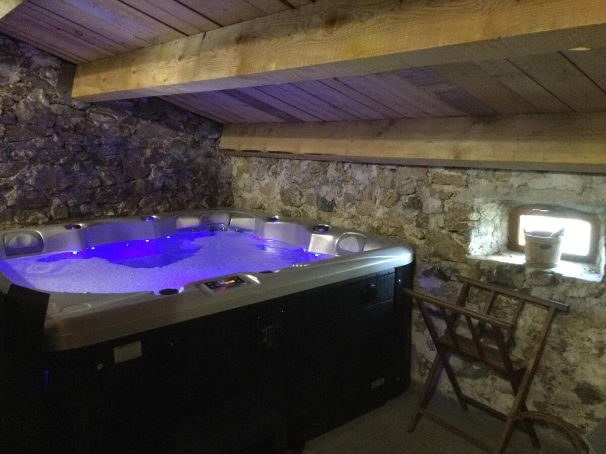 Maison 205m² à Lanarce : jacuzzi, sauna, jeux extérieurs - Photo 7
