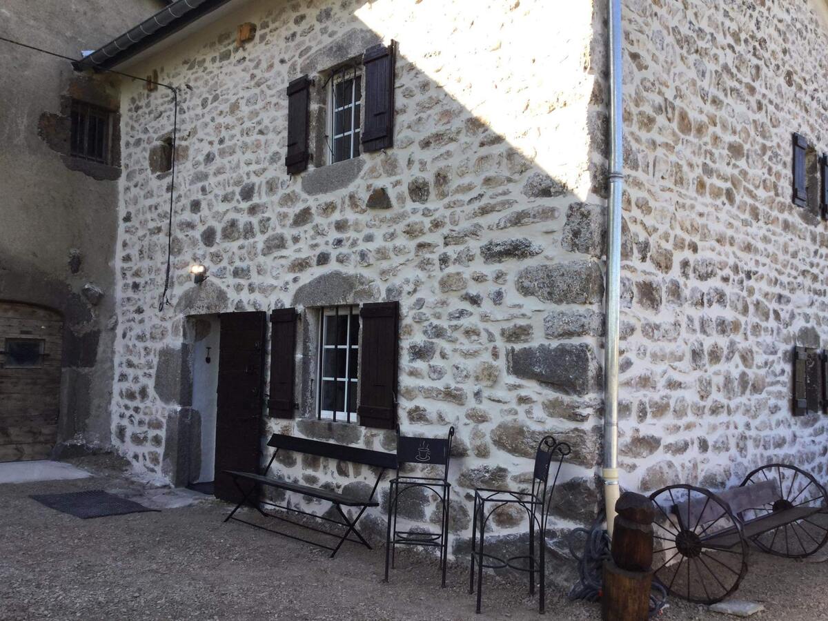 Maison 205m² à Lanarce : jacuzzi, sauna, jeux extérieurs - Photo 10