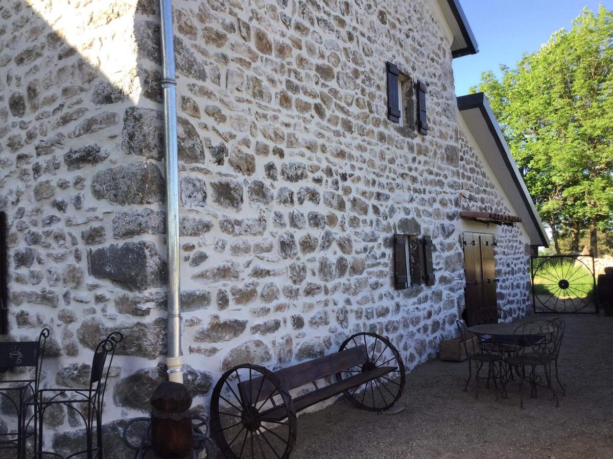 Maison 205m² à Lanarce : jacuzzi, sauna, jeux extérieurs - Photo 12