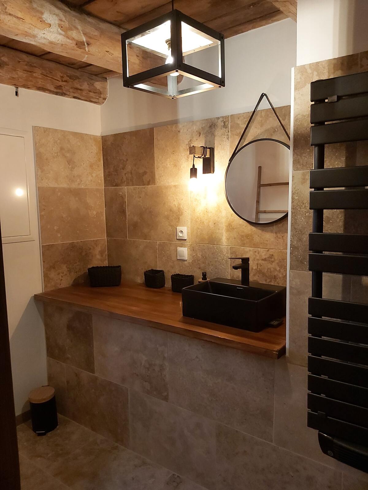 Maison 205m² à Lanarce : jacuzzi, sauna, jeux extérieurs - Photo 19