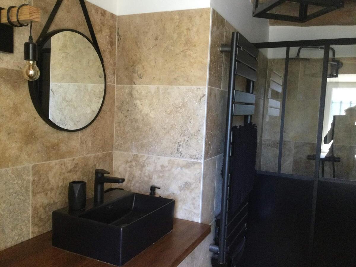 Maison 205m² à Lanarce : jacuzzi, sauna, jeux extérieurs - Photo 24